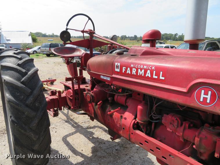image for item DI9878 McCormick Farmall H tractor
