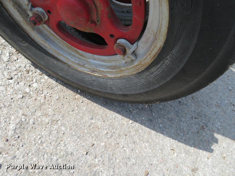 image for item DI9878 McCormick Farmall H tractor