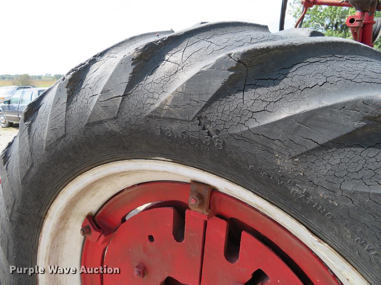 image for item DI9878 McCormick Farmall H tractor