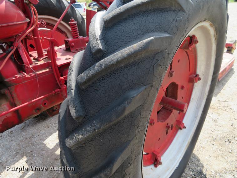 image for item DI9878 McCormick Farmall H tractor