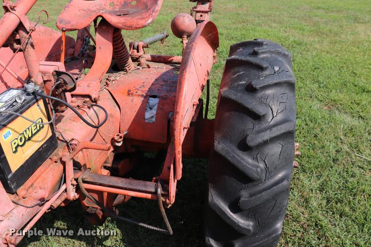 image for item DQ9306 1951 Allis-Chalmers CA tractor