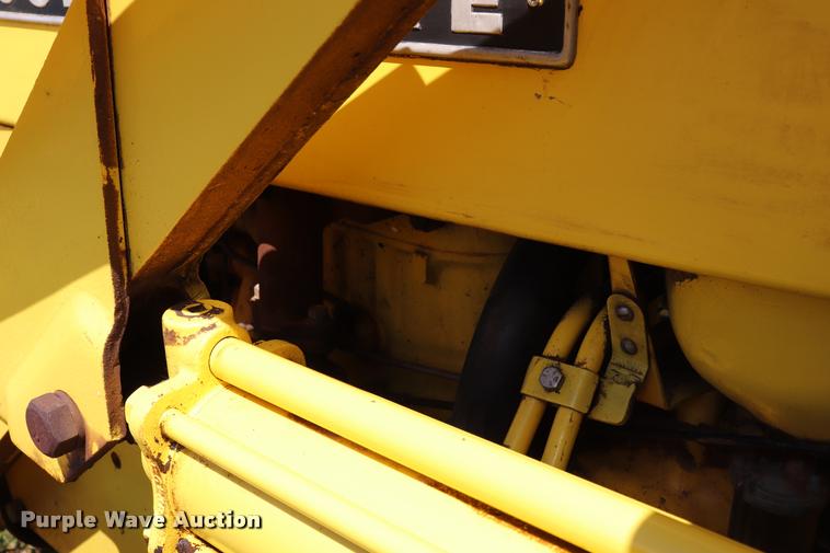 image for item DQ9326 1959 John Deere 440 track loader