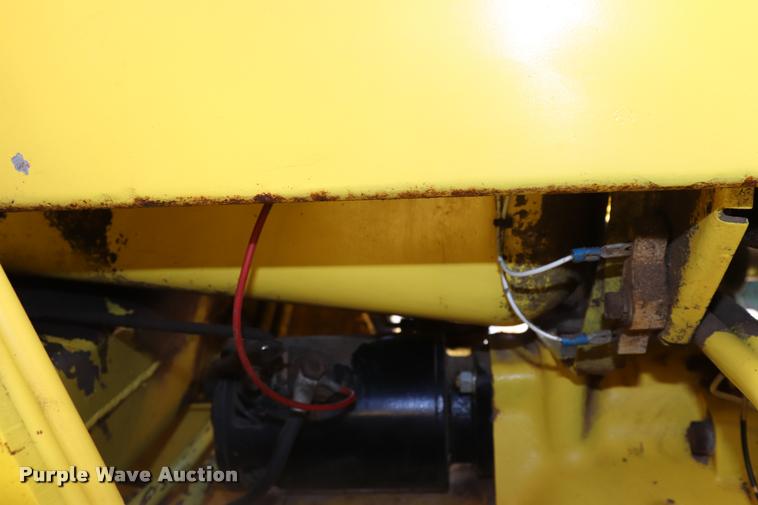 image for item DQ9326 1959 John Deere 440 track loader