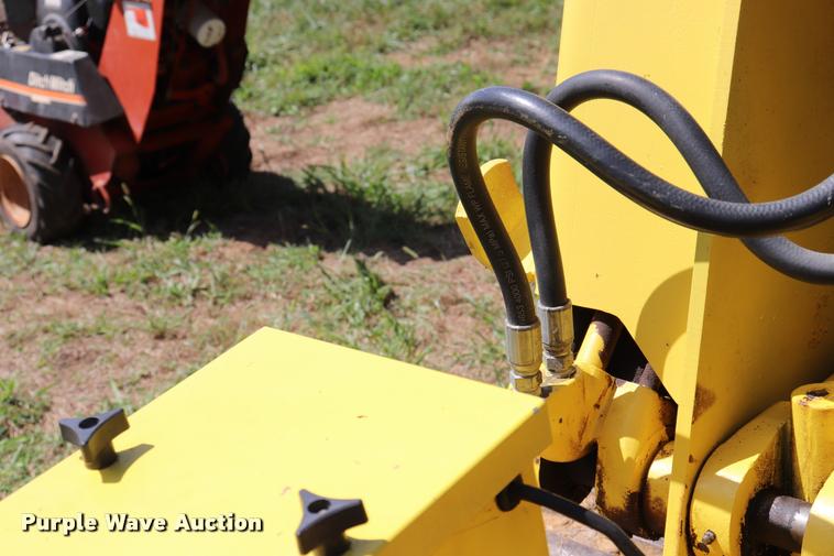 image for item DQ9326 1959 John Deere 440 track loader