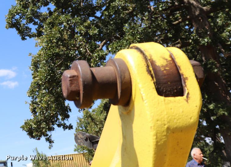 image for item DQ9326 1959 John Deere 440 track loader