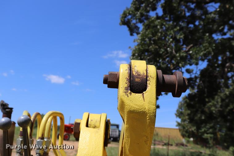 image for item DQ9326 1959 John Deere 440 track loader