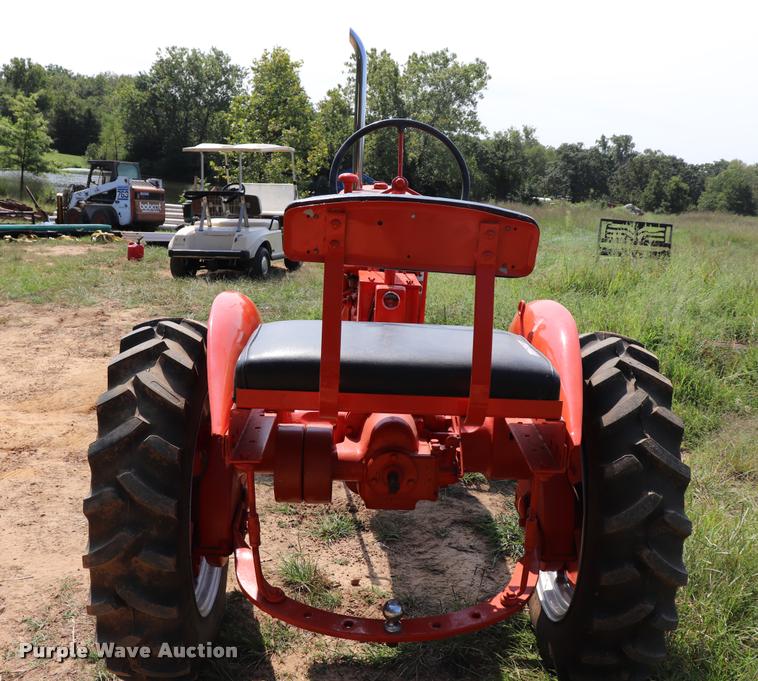 image for item DQ9351 1949 Allis Chalmers B tractor