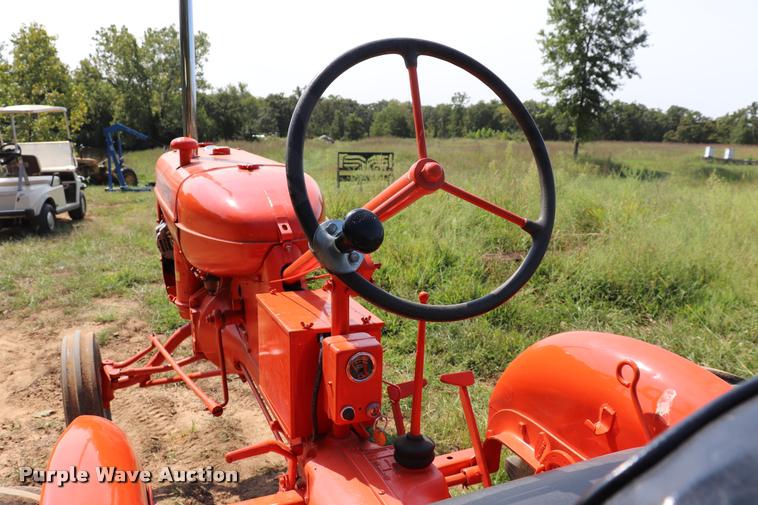image for item DQ9351 1949 Allis Chalmers B tractor