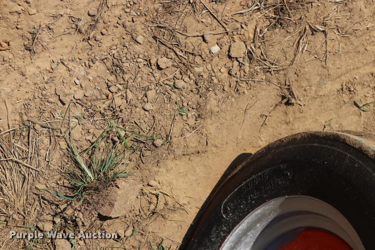 image for item DQ9351 1949 Allis Chalmers B tractor