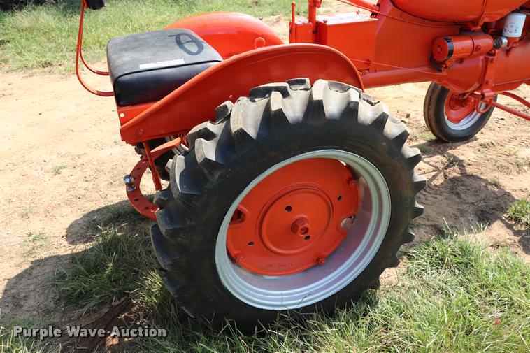 image for item DQ9351 1949 Allis Chalmers B tractor