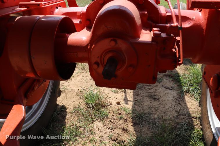 image for item DQ9351 1949 Allis Chalmers B tractor