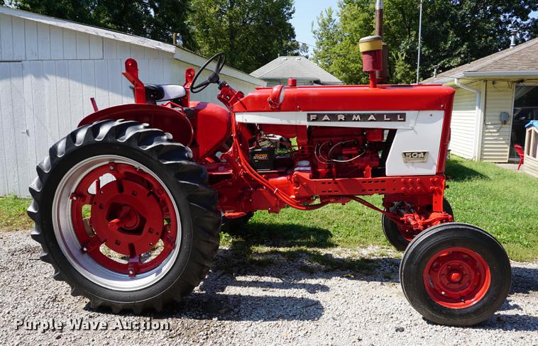 image for item DS9459 1962 Farmall 504 tractor