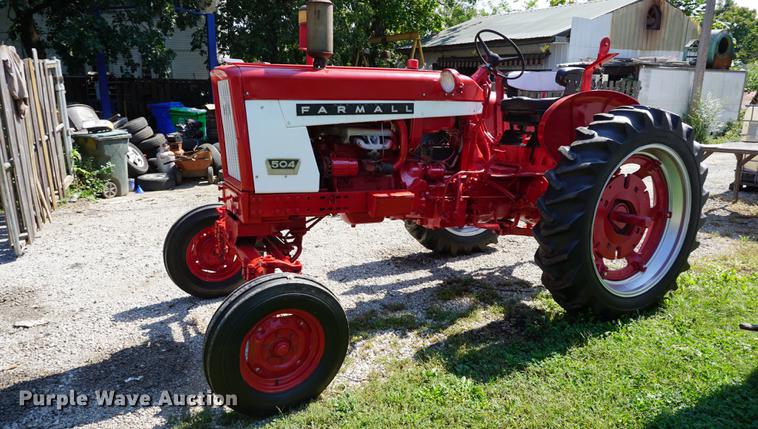 image for item DS9459 1962 Farmall 504 tractor