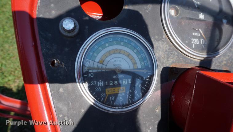 image for item DS9459 1962 Farmall 504 tractor