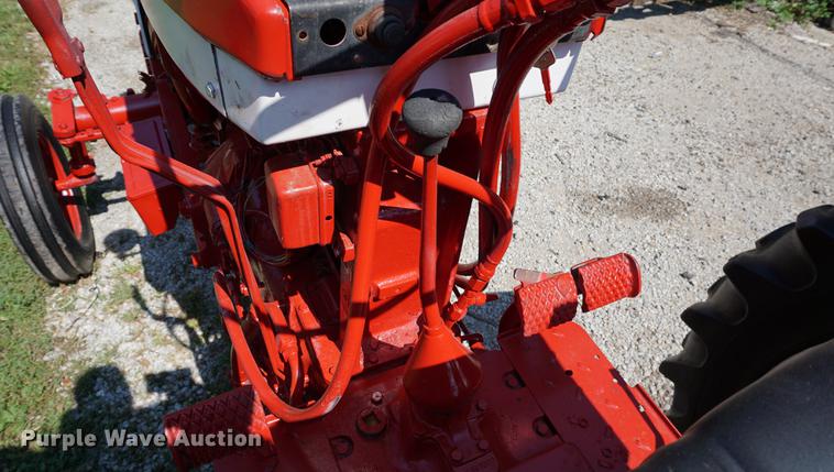 image for item DS9459 1962 Farmall 504 tractor