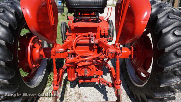 image for item DS9459 1962 Farmall 504 tractor
