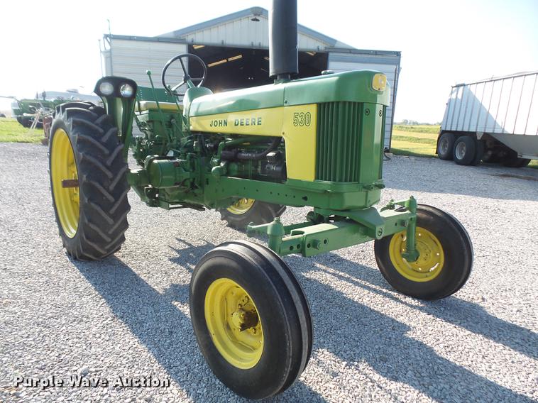 image for item DS9465 1959 John Deere 530 tractor