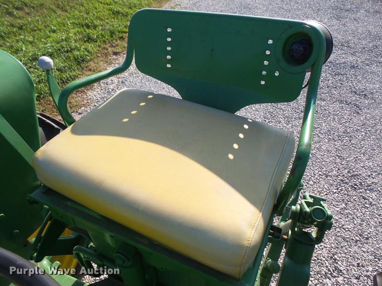 image for item DS9465 1959 John Deere 530 tractor