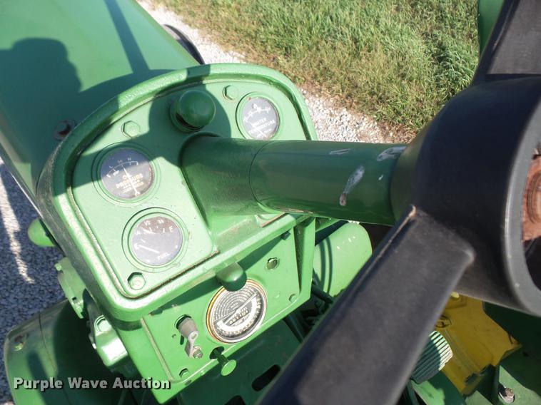 image for item DS9465 1959 John Deere 530 tractor