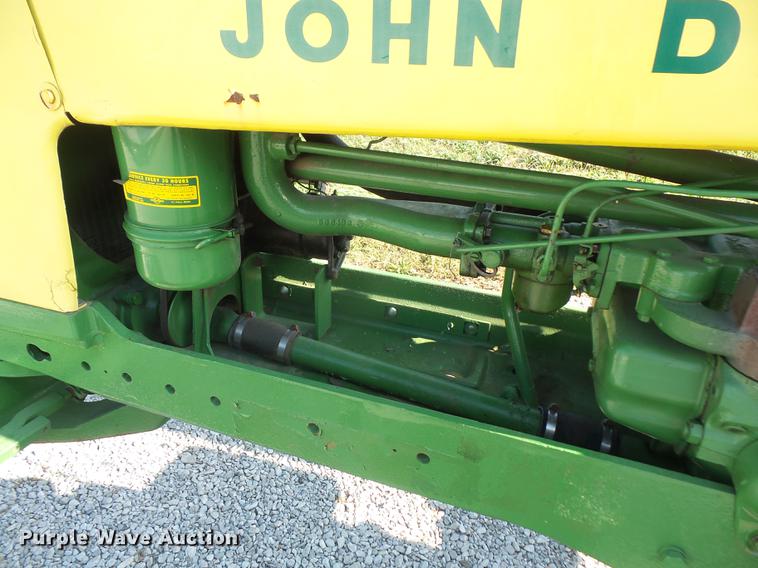 image for item DS9465 1959 John Deere 530 tractor