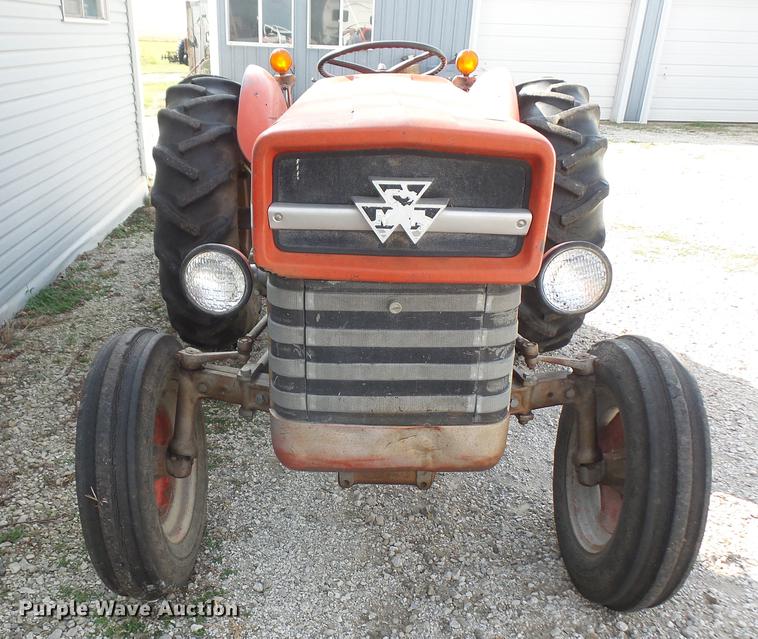 image for item DS9467 1971 Massey-Ferguson 135 tractor