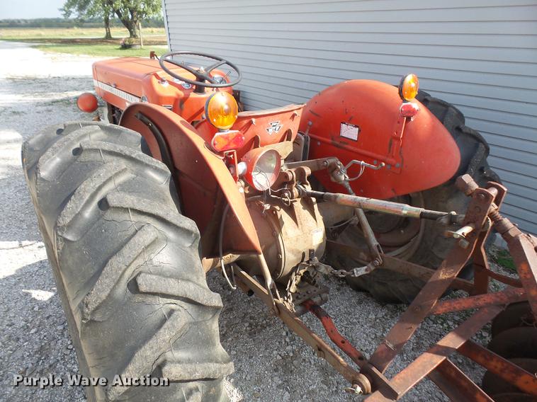 image for item DS9467 1971 Massey-Ferguson 135 tractor