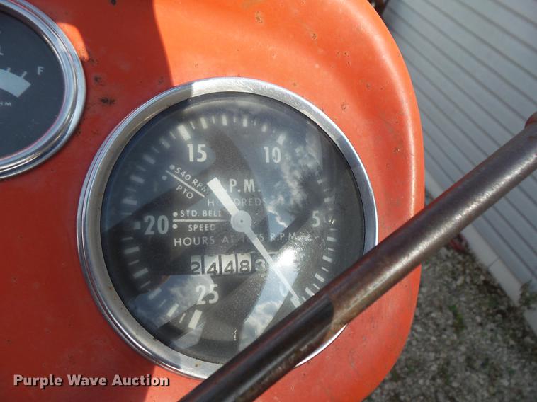 image for item DS9467 1971 Massey-Ferguson 135 tractor