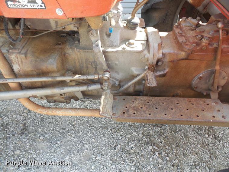 image for item DS9467 1971 Massey-Ferguson 135 tractor