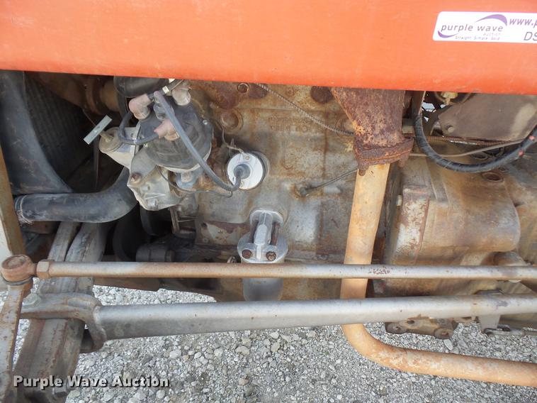 image for item DS9467 1971 Massey-Ferguson 135 tractor