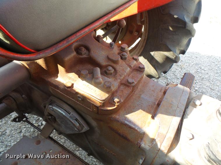 image for item DS9467 1971 Massey-Ferguson 135 tractor