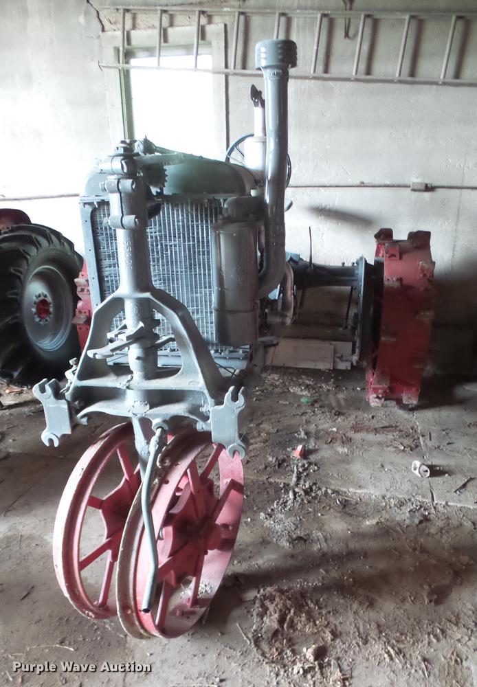 image for item DS9468 1926 Farmall Regular tractor
