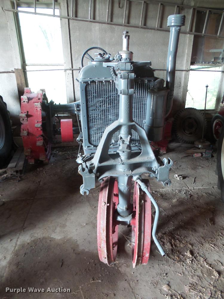 image for item DS9468 1926 Farmall Regular tractor