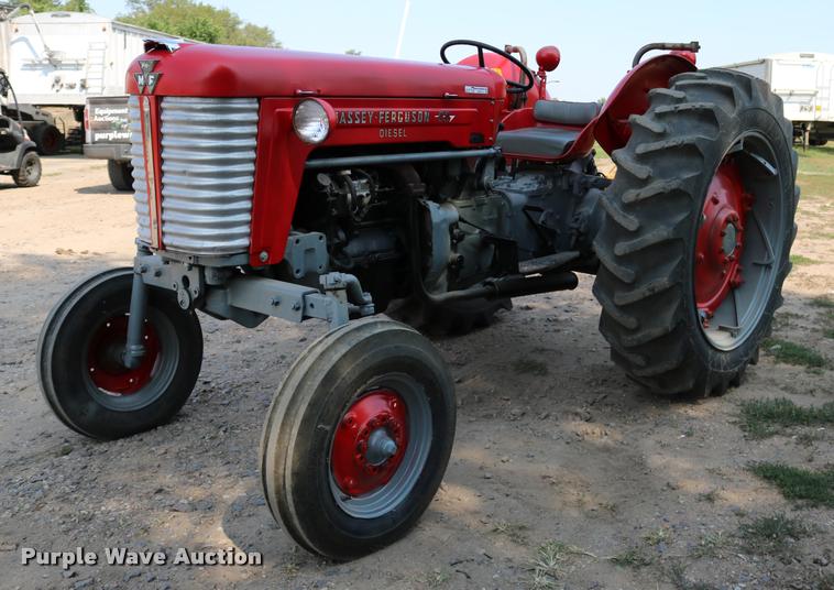 image for item DW9772 1965 Massey Fergusen MF-65 tractor