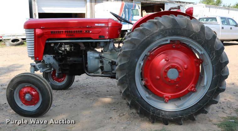 image for item DW9772 1965 Massey Fergusen MF-65 tractor