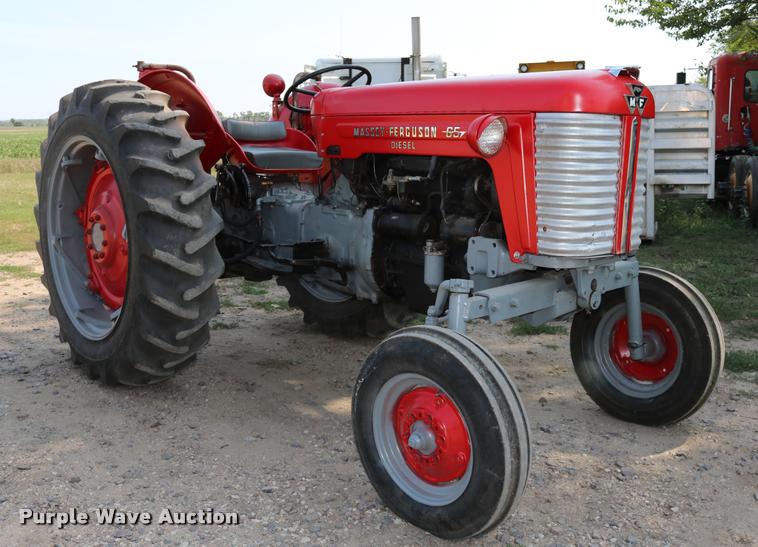 image for item DW9772 1965 Massey Fergusen MF-65 tractor