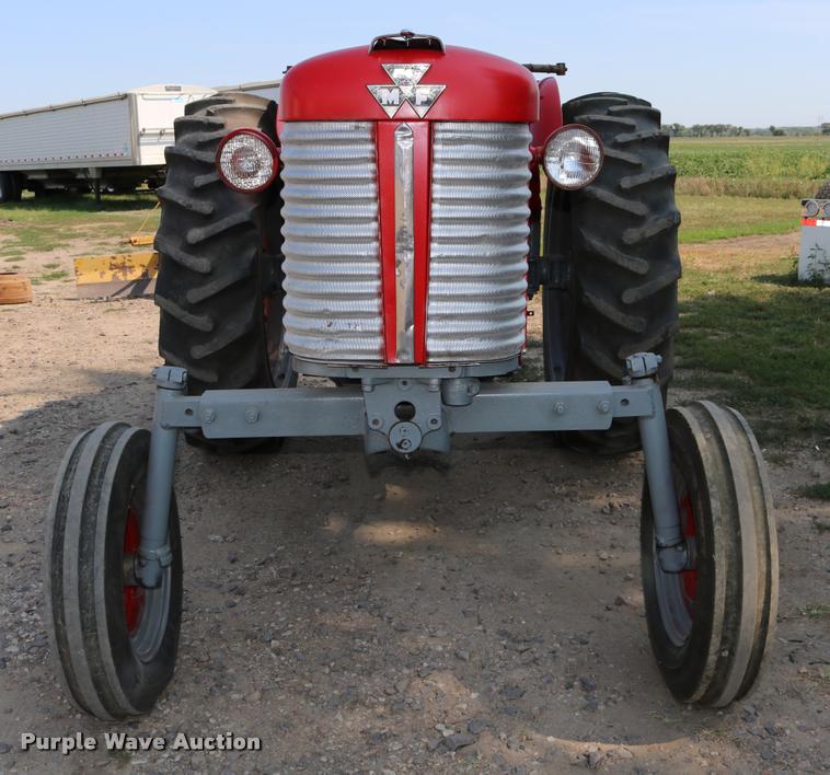 image for item DW9772 1965 Massey Fergusen MF-65 tractor