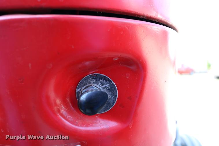 image for item DW9772 1965 Massey Fergusen MF-65 tractor