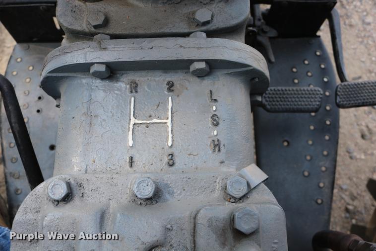 image for item DW9772 1965 Massey Fergusen MF-65 tractor