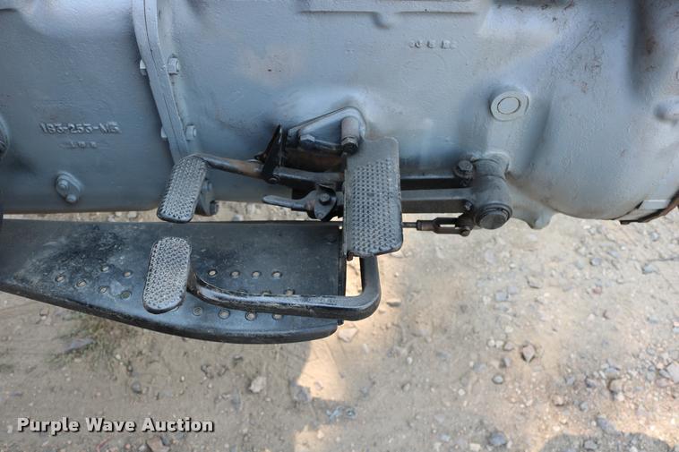 image for item DW9772 1965 Massey Fergusen MF-65 tractor