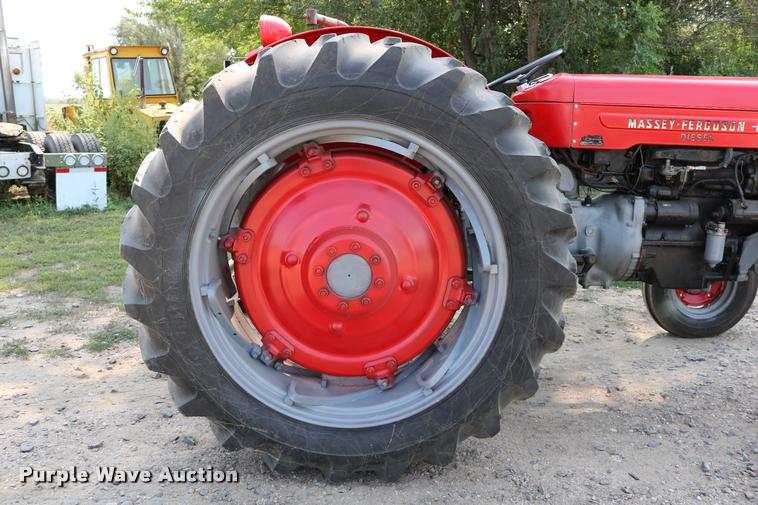 image for item DW9772 1965 Massey Fergusen MF-65 tractor