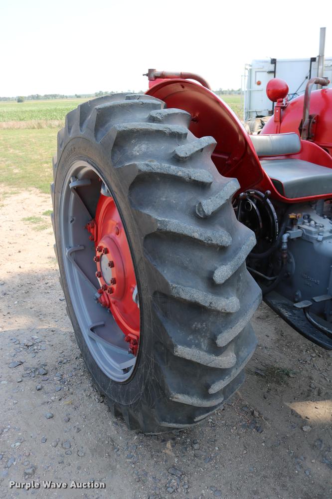 image for item DW9772 1965 Massey Fergusen MF-65 tractor