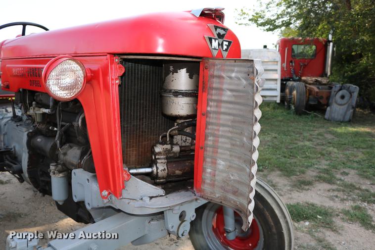 image for item DW9772 1965 Massey Fergusen MF-65 tractor