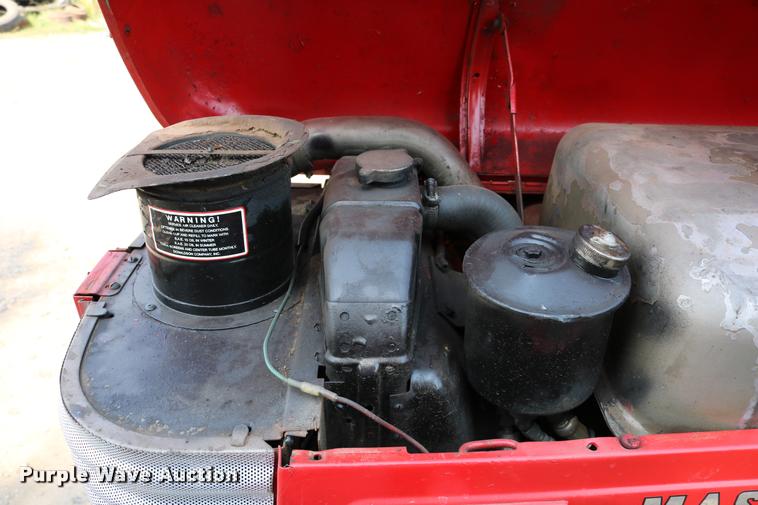 image for item DW9772 1965 Massey Fergusen MF-65 tractor