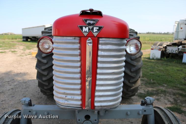 image for item DW9772 1965 Massey Fergusen MF-65 tractor