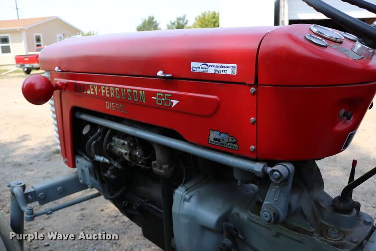 image for item DW9772 1965 Massey Fergusen MF-65 tractor