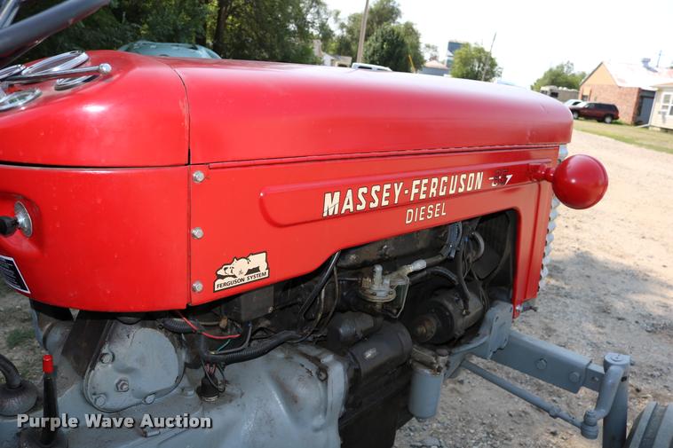 image for item DW9772 1965 Massey Fergusen MF-65 tractor
