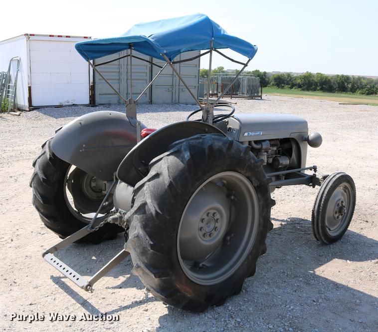 image for item DW9779 1950 Ferguson T020 tractor