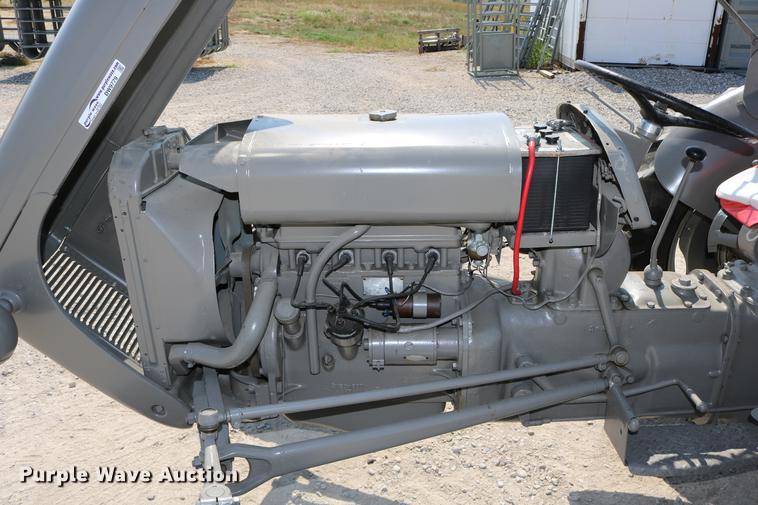 image for item DW9779 1950 Ferguson T020 tractor