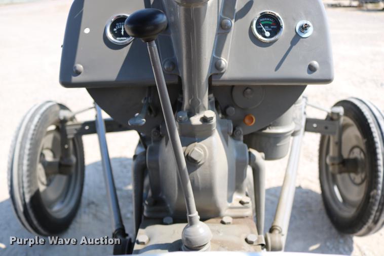 image for item DW9779 1950 Ferguson T020 tractor