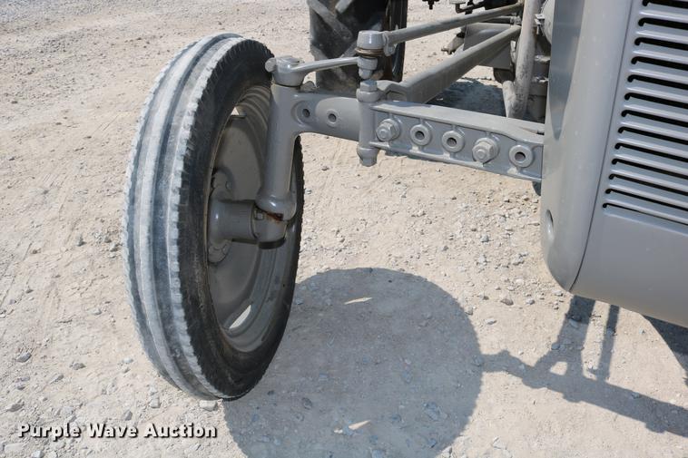 image for item DW9779 1950 Ferguson T020 tractor